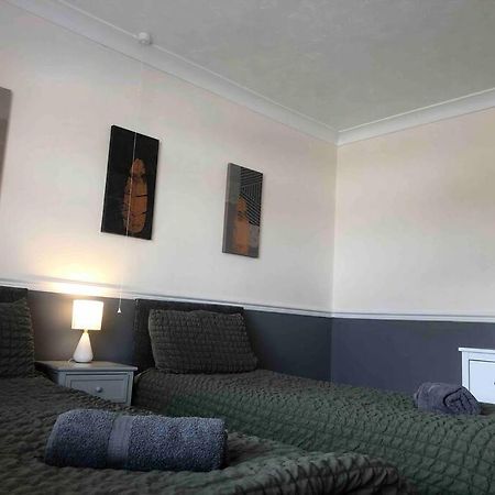29 Comfort House 2 Bedroom Townhouse With Parking スカンソープ エクステリア 写真