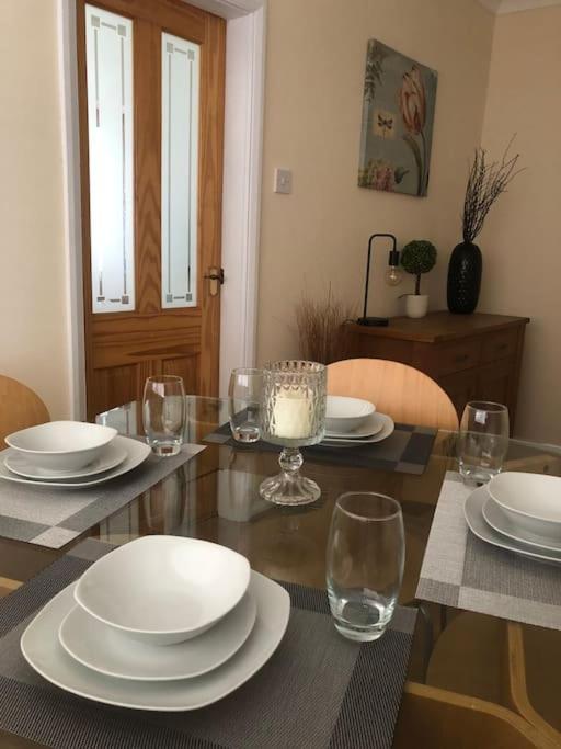 29 Comfort House 2 Bedroom Townhouse With Parking スカンソープ エクステリア 写真