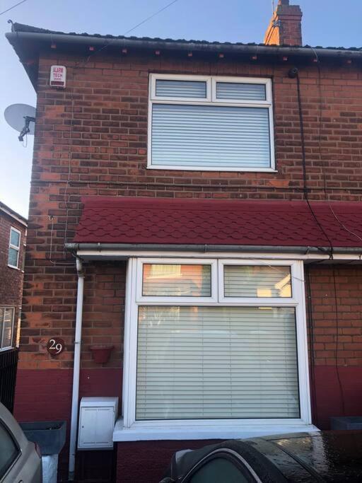 29 Comfort House 2 Bedroom Townhouse With Parking スカンソープ エクステリア 写真